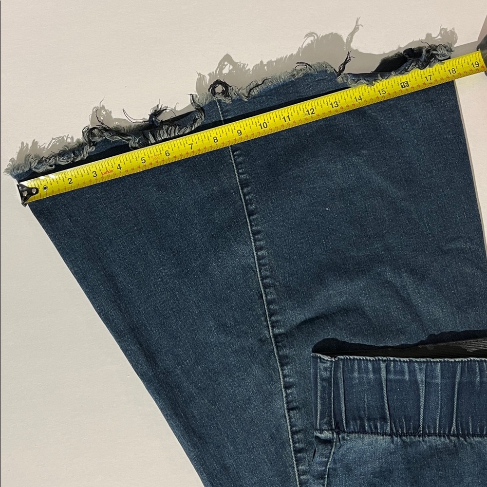 Three Bird Nest Bellbottoms Denim Jeans sz Medium Dark Wash Retro Flares Anthro - Picture 5 of 8